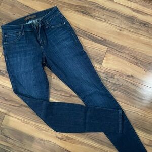 Joe’s Jeans women’s Skinny Classic Blue Women's Jeans size 26 dark blue